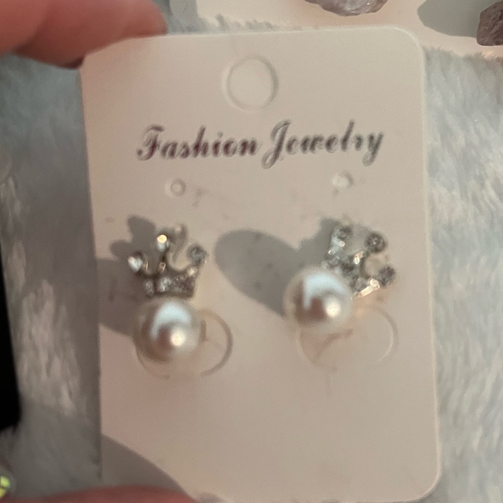 Bundle Earring Set - Picture 3 of 6